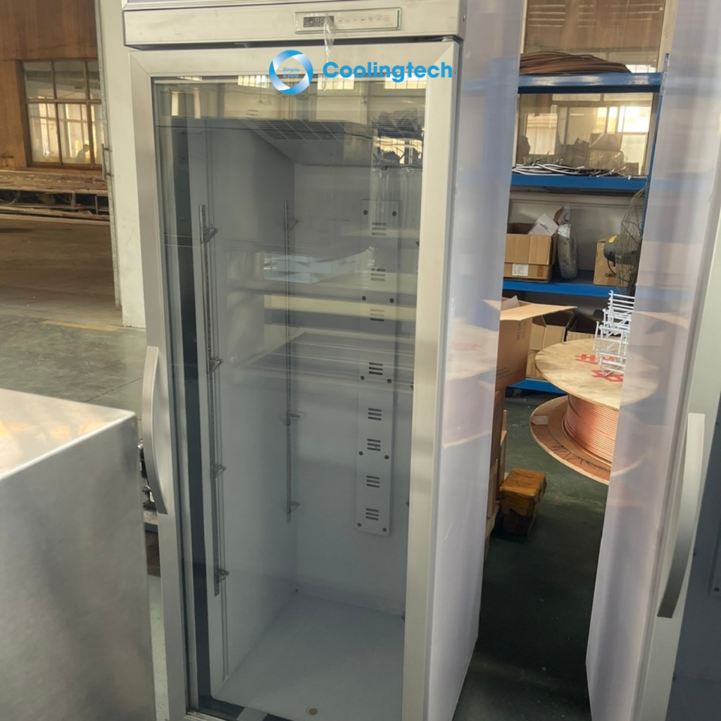 Tủ mát cửa kính đứng - Công suất 230W
