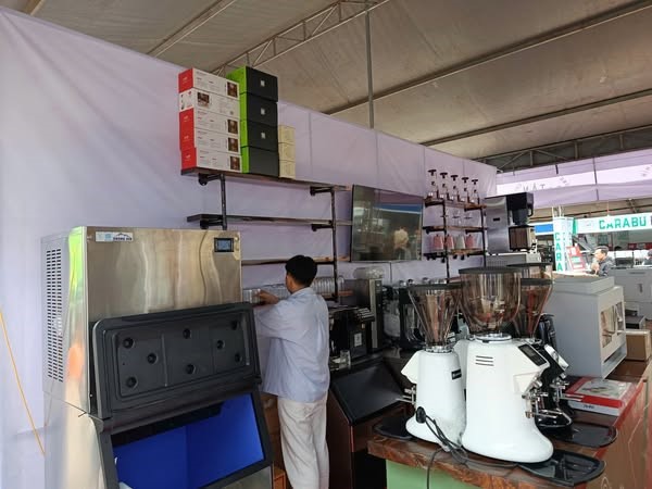 TOP 3 tiêu chí chọn máy làm đá quán cafe tiết kiệm & bền bỉ