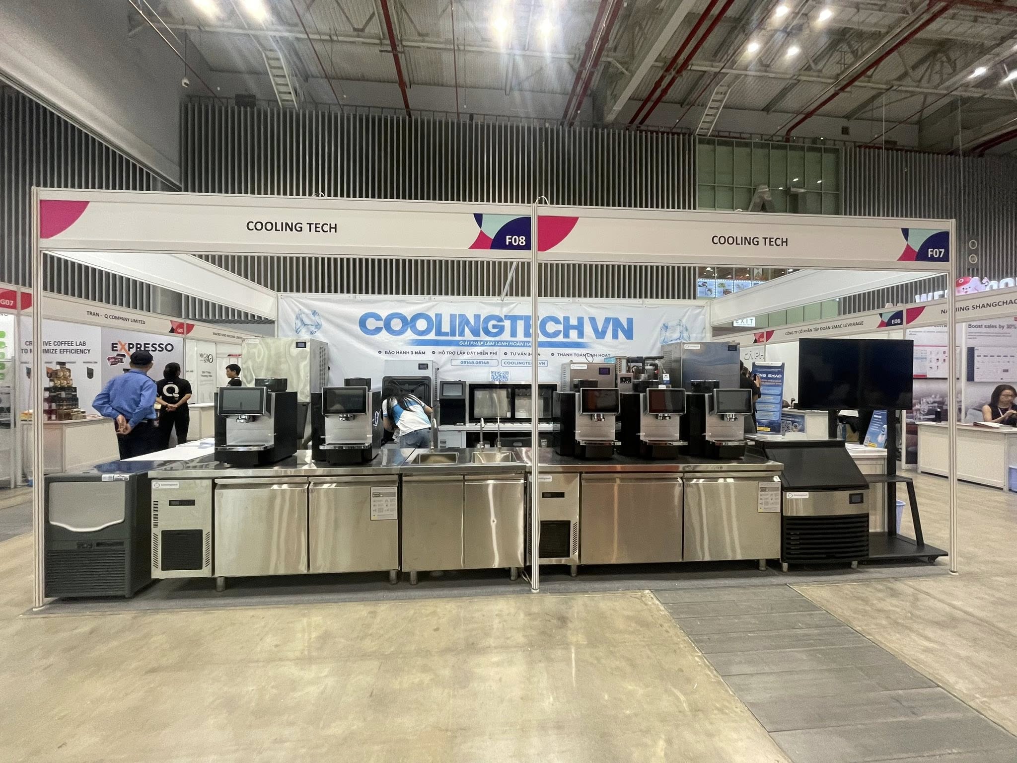 Máy làm đá viên CoolingTech tỏa sáng tại Coffee Expo Vietnam 2025